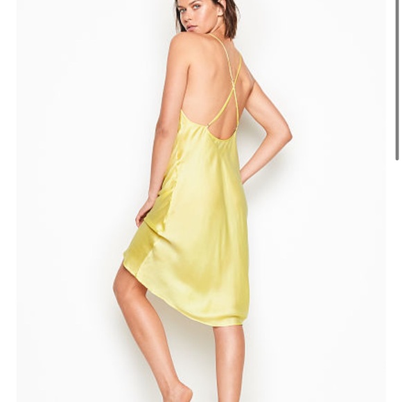 NWT VICTORIAS SECRET CUPRO SATIN MIDI SLIP DRESS BRIGHT YELLOW SIZE XSππ - Picture 3 of 3